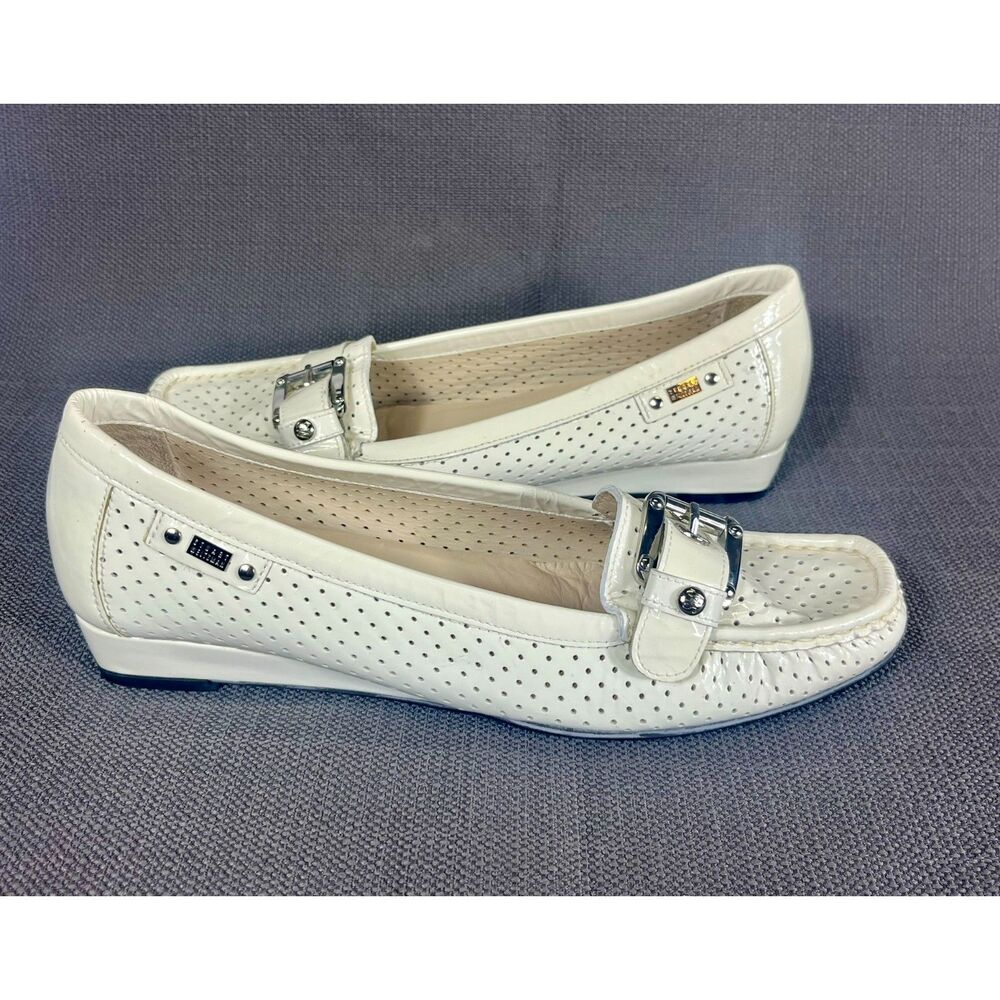 Stuart Weitzman Women White Patent Perforated Loafers 8.5 Flats Slip On Luxury